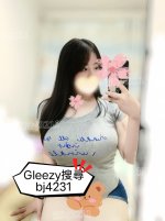 肉肉型的年輕巨乳妹.jpg